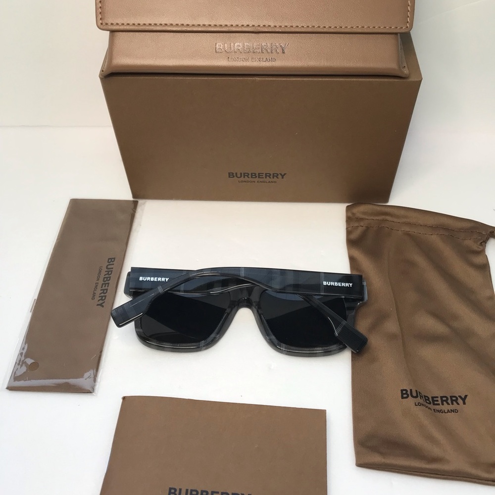 💯 - New Authentic Burberry, Hayden, Sunglasses, BE4394-380487-54 - Picture 8 of 14